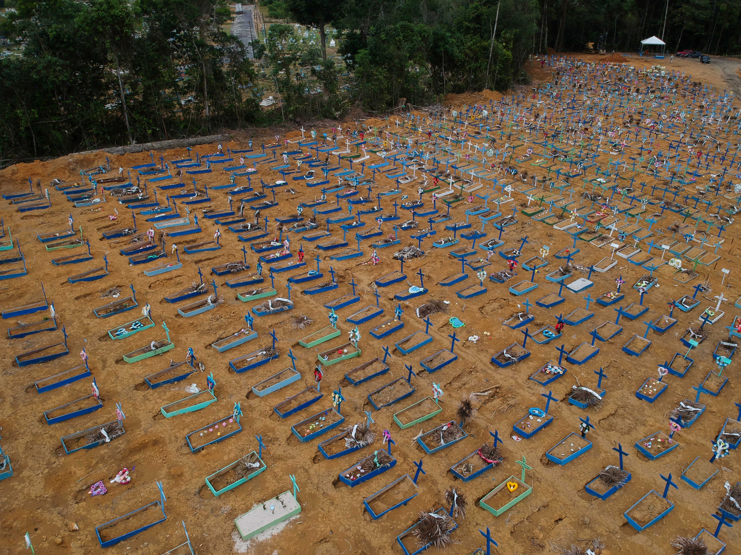 A view of the Parque Taruma cemetery during the coronavirus disease (COVID-19) outbreak, in Manaus, Brazil, May 26, 2020. Picture taken with a drone. REUTERS