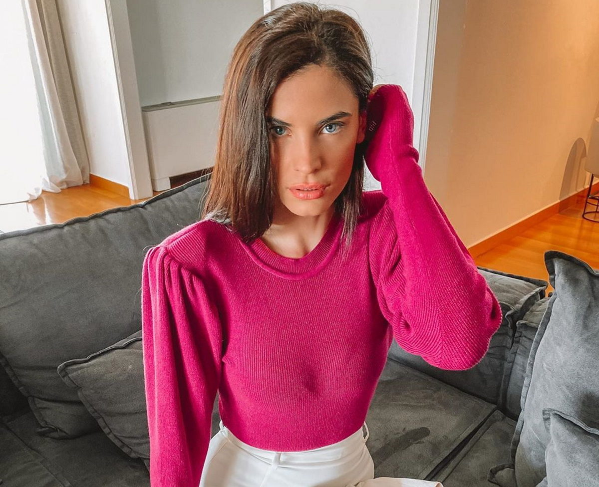 Χριστίνα Μπόμπα: Η καραντίνα τέλειωσε… αλλά συνεχίζει να εργάζεται από το σπίτι!