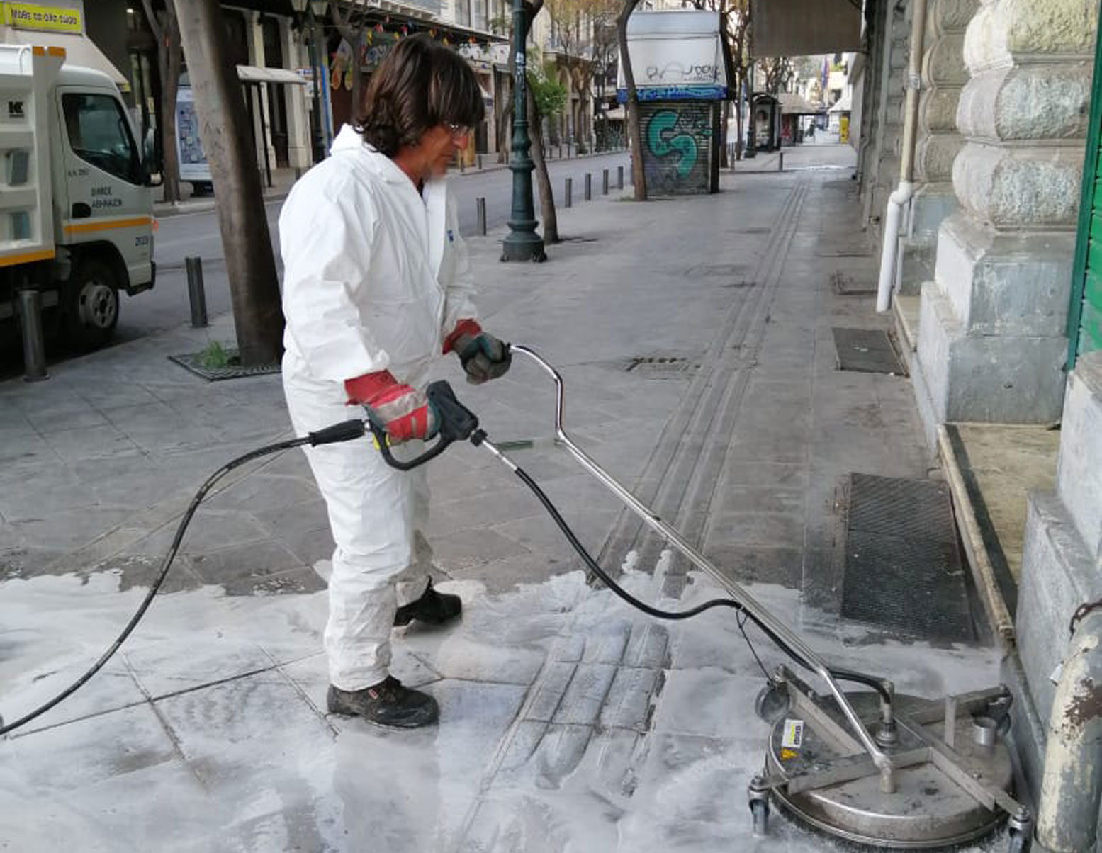 Νέα… gadget για πλύσιμο και απολύμανση στο δήμο Αθηναίων (pics)