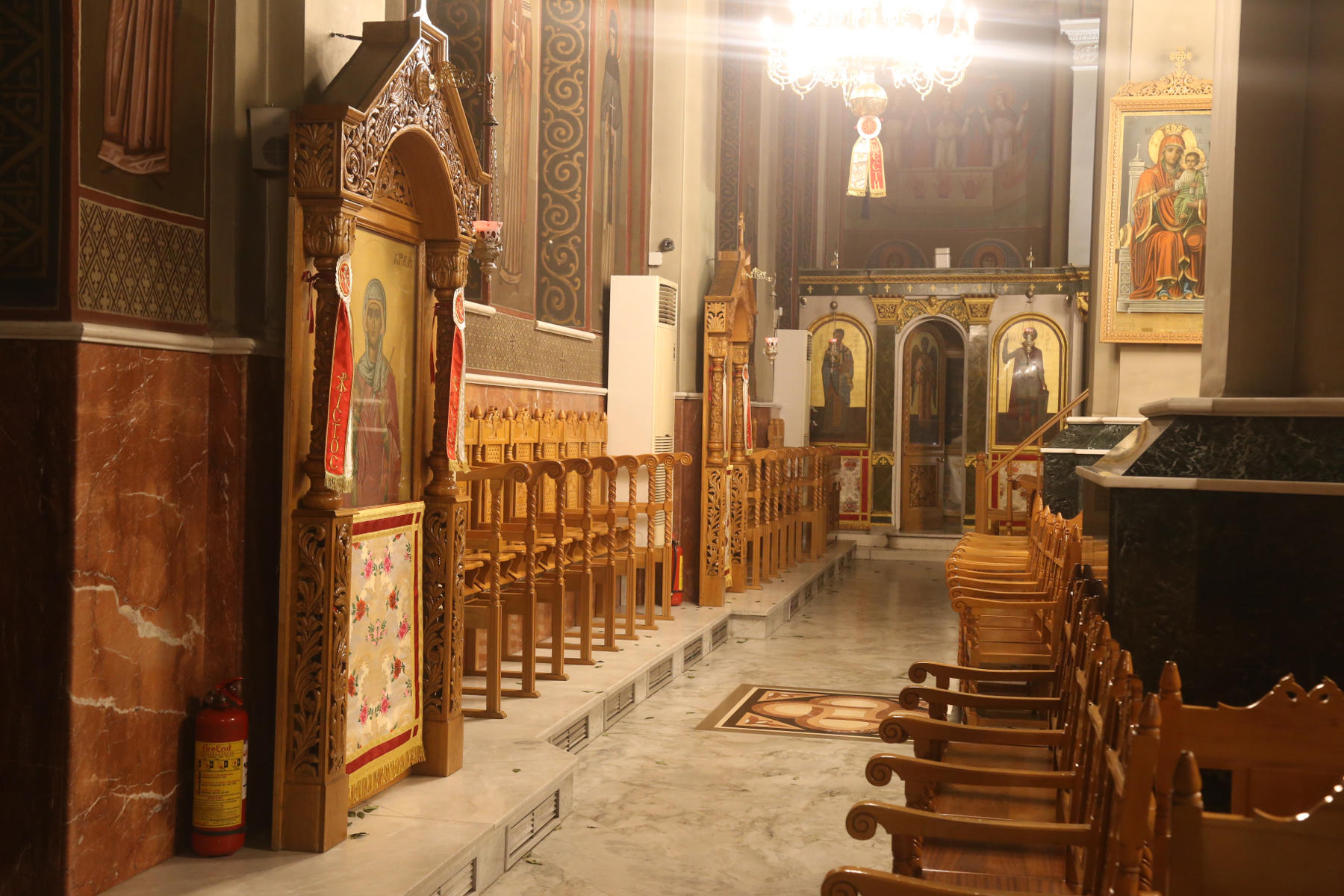 Καταγγελία ιερέα: «Στην πρώτη καραντίνα κάθε Μητρόπολη πήρε 1 εκατ. ευρώ για να κλείσει τις εκκλησίες»