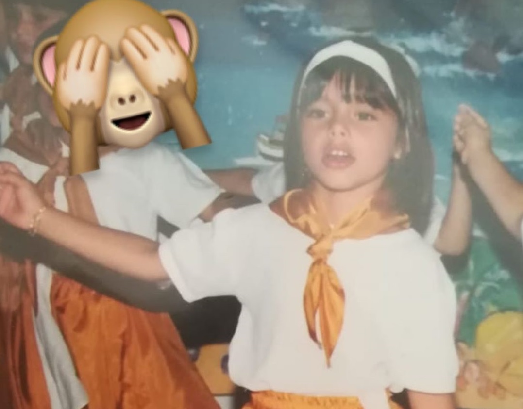 Το κοριτσάκι της φωτογραφίας είναι σήμερα γνωστή τραγουδίστρια! Την αναγνωρίζεις;