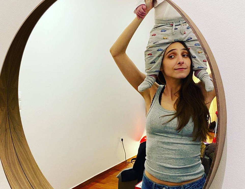 Φωτεινή Αθερίδου: Δημοσίευσε φωτογραφία της να θηλάζει – Το συγκινητικό μήνυμα για τον γιο της