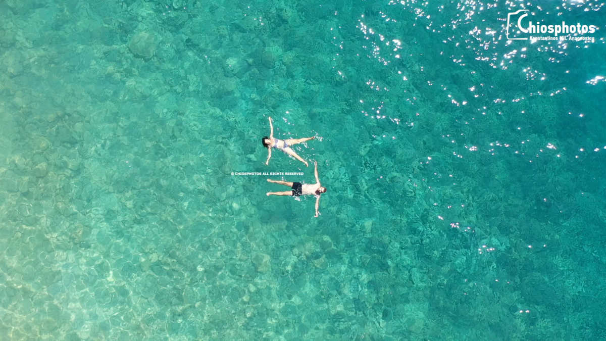 Γυάλι: Η μαγική παραλία της Δυτικής Χίου με τα γαλαζοπράσινα νερά