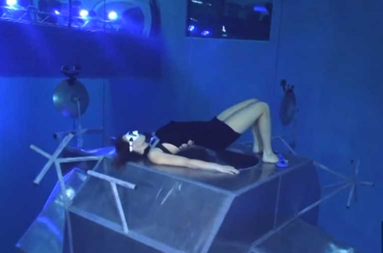 Απίστευτο βίντεο: Γιόγκα κάτω από το νερό για περισσότερα από 4 λεπτά!