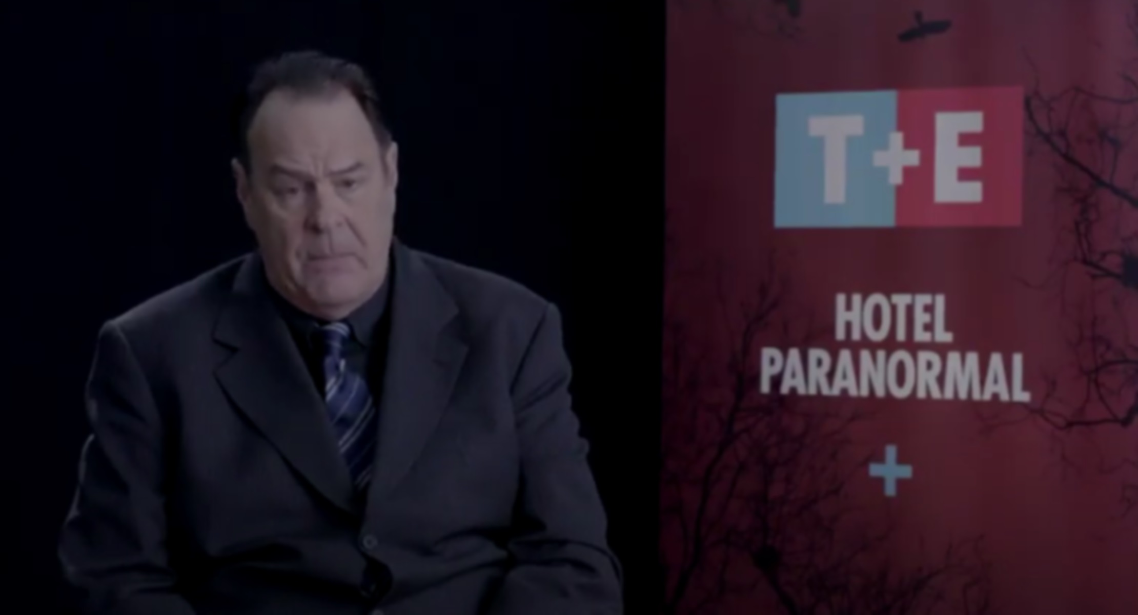 Ο Νταν Ακρόιντ σε ντοκιμαντέρ για φαντάσματα ξενοδοχείων (video)