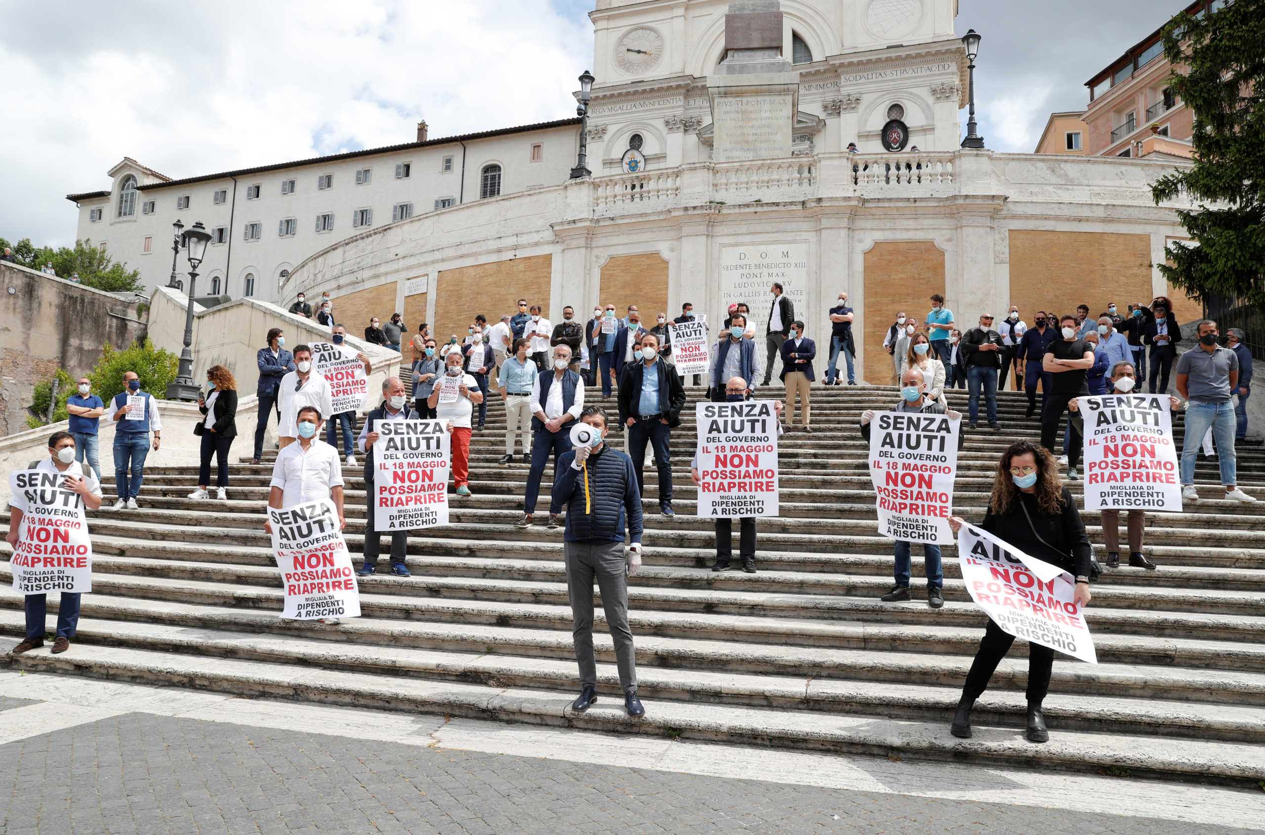 Πάνω από 420.000 θέσεις εργασίας κινδυνεύουν να χαθούν στην Ιταλία