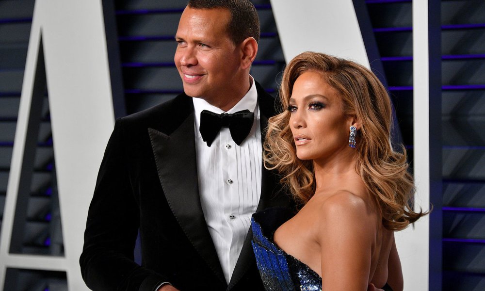 Jennifer Lopez: Απογοητευμένη για την αναβολή του γάμου της!