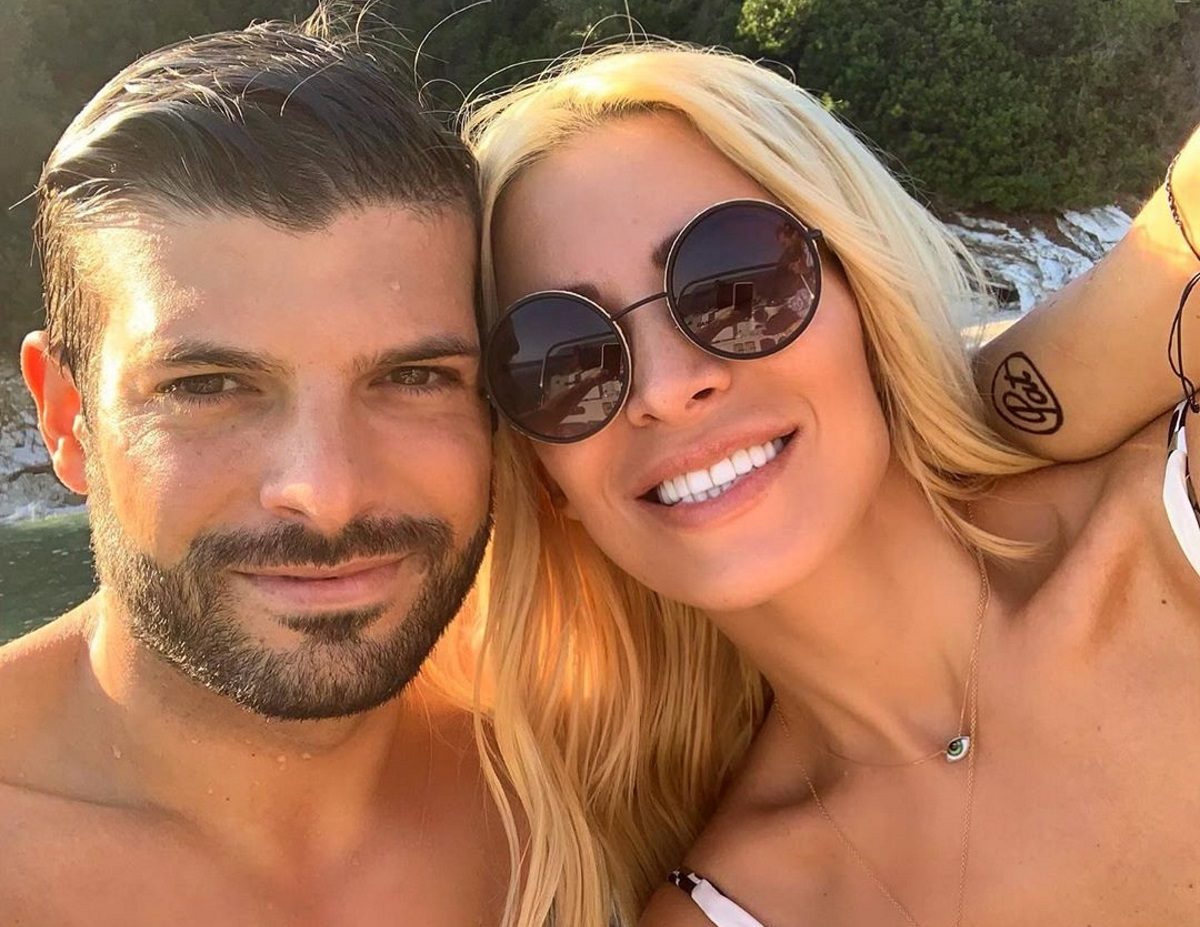 Κατερίνα Καινούργιου: Ρομαντικό γεύμα με τον Φίλιππο Τσαγκρίδη δίπλα στη θάλασσα [pic]