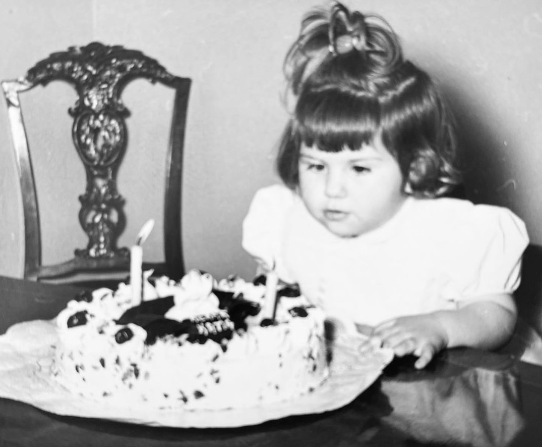 Το κοριτσάκι με τα ζουμερά μάγουλα είναι σήμερα γνωστή Ελληνίδα ηθοποιός!