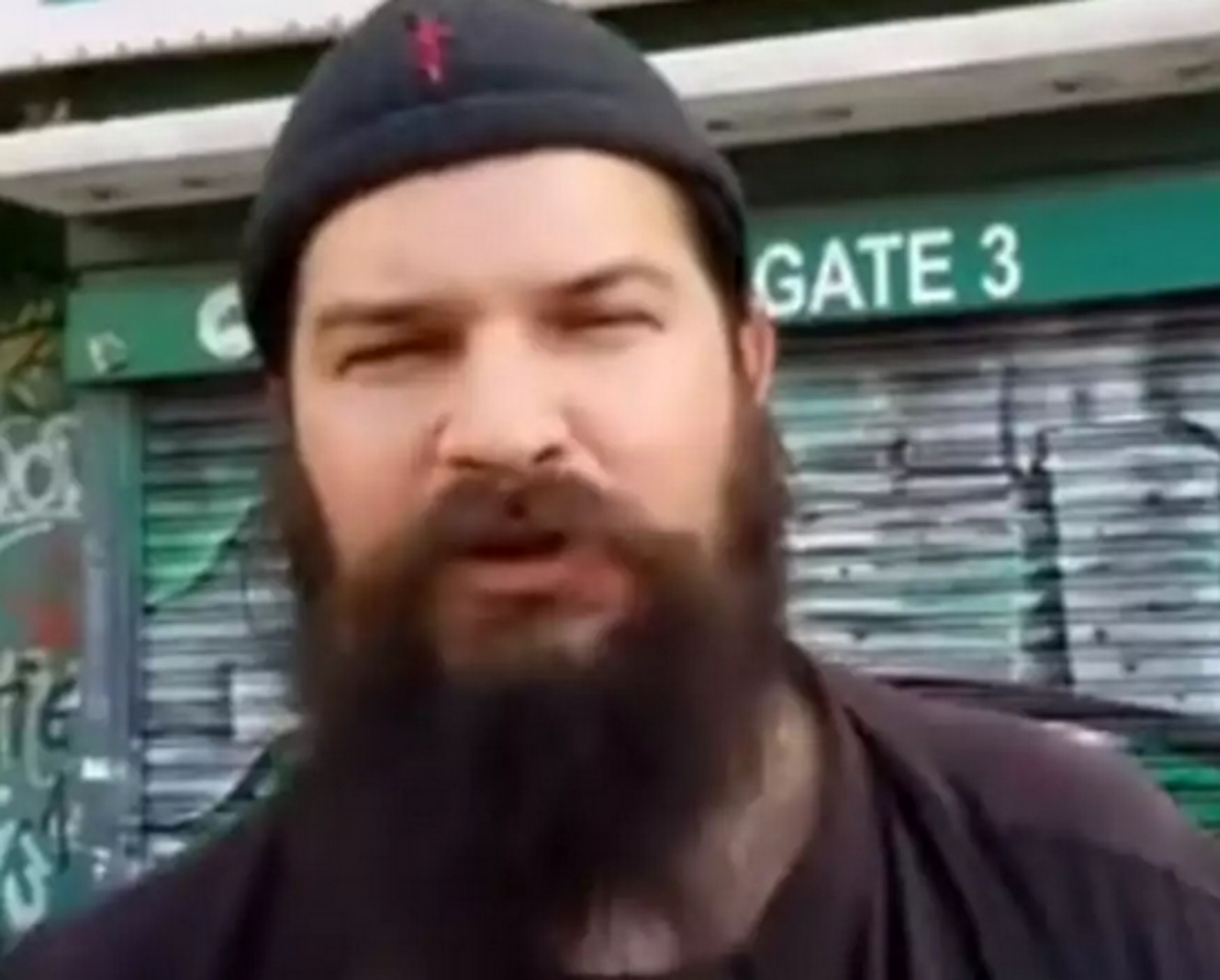 Ηλεία: Ο πατήρ Κλεομένης σε νέες νυχτερινές περιπέτειες! “Αν δεν σε πιάνει ο ύπνος…” (Βίντεο)