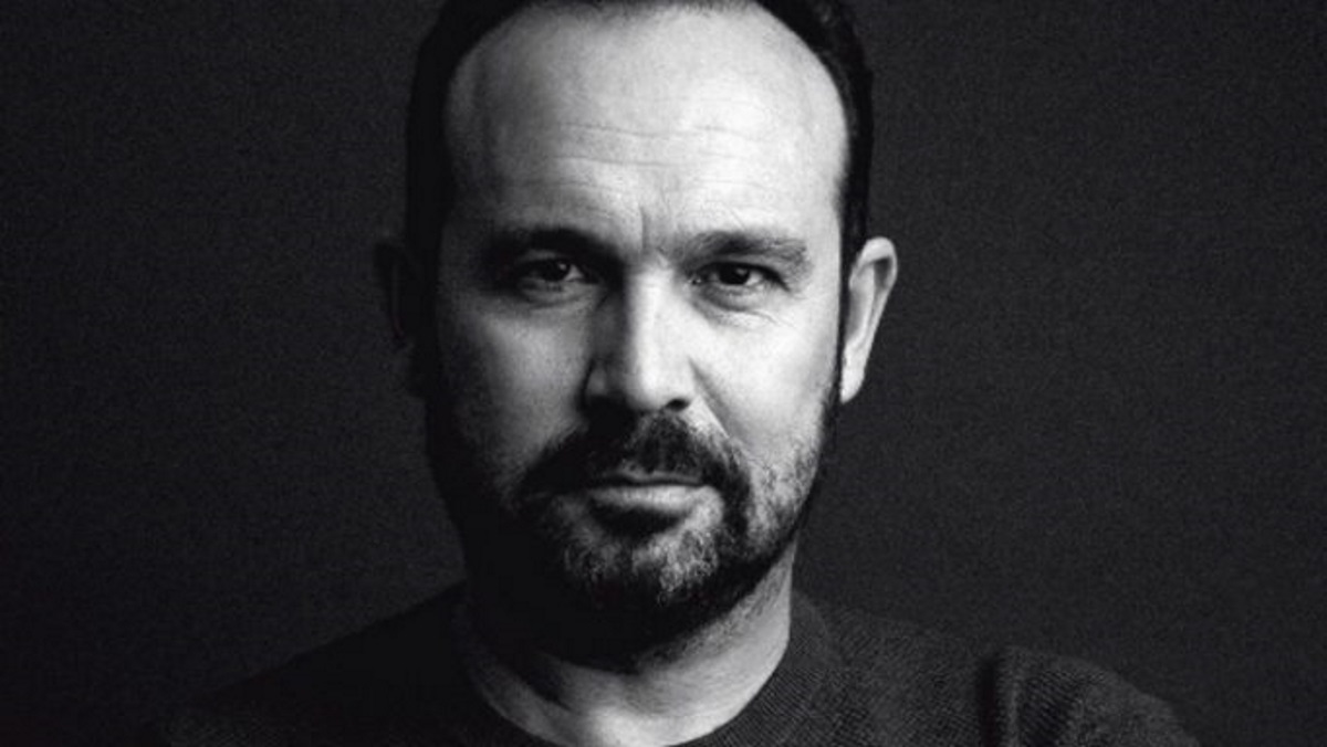 Ο Έλληνας επιβάτης που άφησε “κόκκαλο” τον Κώστα Μακεδόνα σε πτήση του! «Λέω… Χριστός και Παναγία»