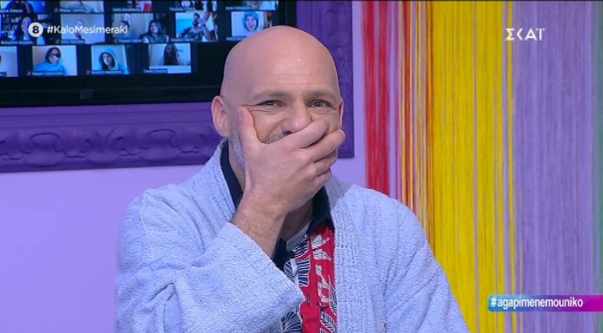 Άφωνος ο Νίκος Μουτσινάς με το πλάνο του floor manager!
