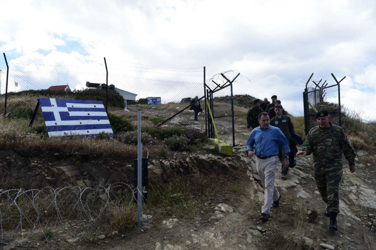 Φωτογραφίες λίγο μετά την τουρκική πρόκληση: Επίσκεψη ΥΕΘΑ και ΑΓΕΕΘΑ στα ακριτικά νησιά (pics)