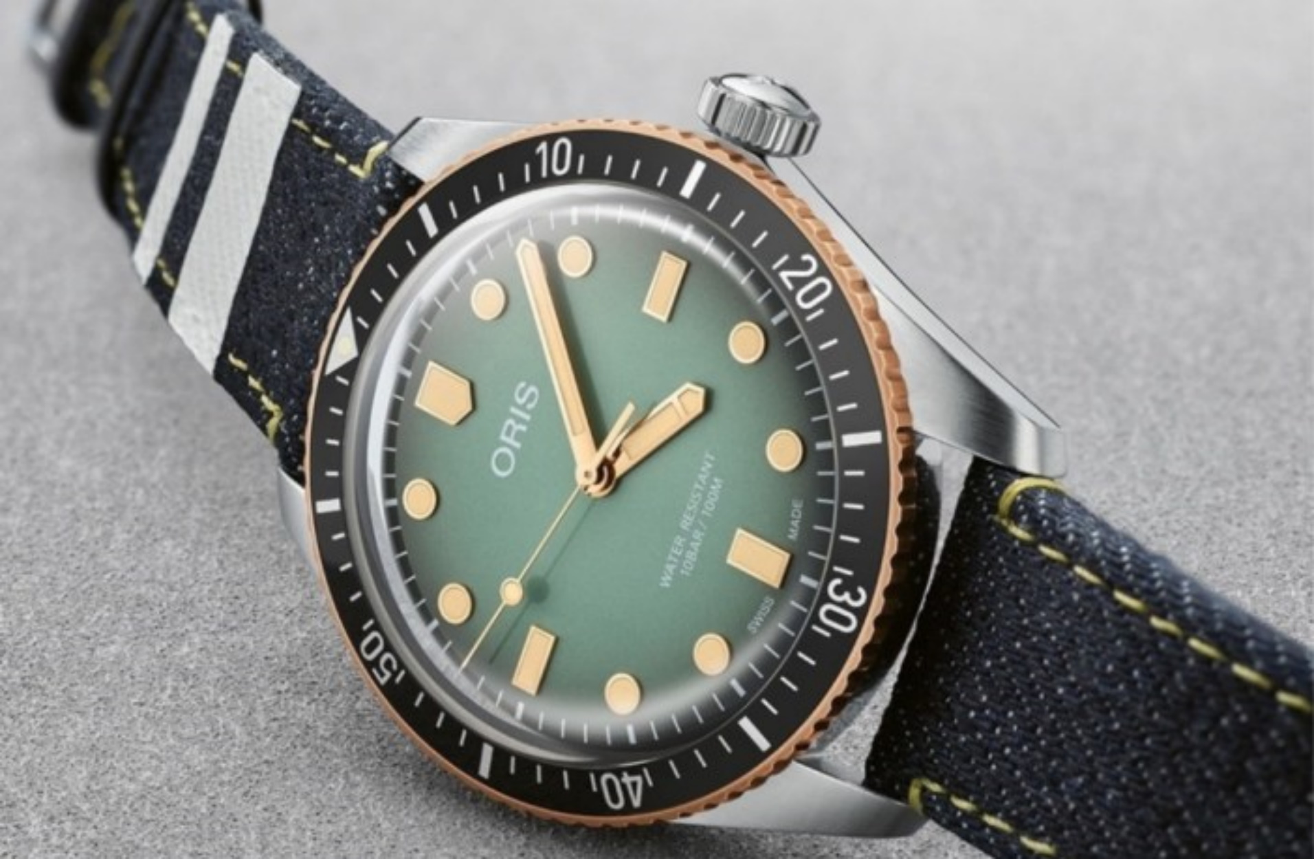 Το νέο Divers Sixty-Five της Oris είναι ένα από τα πιο ιδιαίτερα καταδυτικά ρολόγια που έχουμε δει!