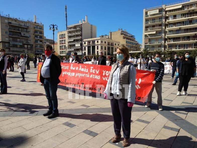 Πάτρα: Η συγκέντρωση για την Πρωτομαγιά, τα πανό και οι αποστάσεις ασφαλείας (Βίντεο)