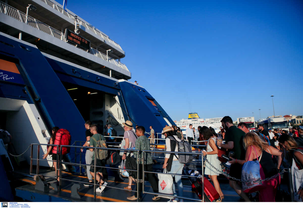 Όλα τα μέτρα για το ταξίδι με πλοίο – Μάσκες, θερμομέτρηση και οι μισοί επιβάτες