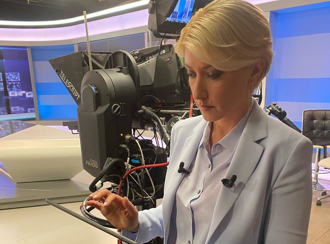 Σία Κοσιώνη: Συνειδητοποίησε ότι φόρεσε τα ίδια ρούχα στο δελτίο ένα χρόνο πριν! Φωτογραφία