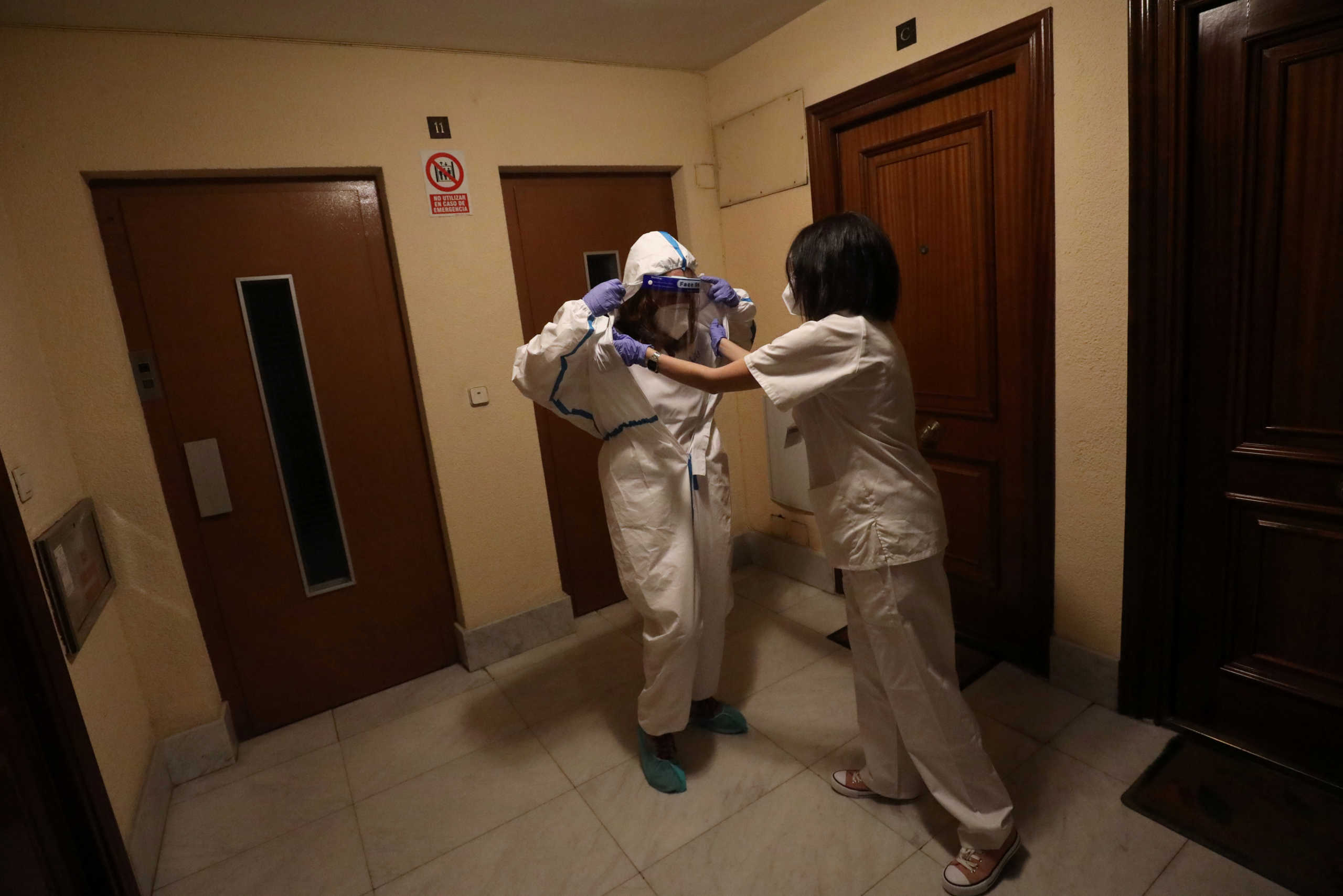 Ισπανία: Πάνω από 28.000 οι νεκροί από κορονοϊό μετά τα επικαιροποιημένα στοιχεία