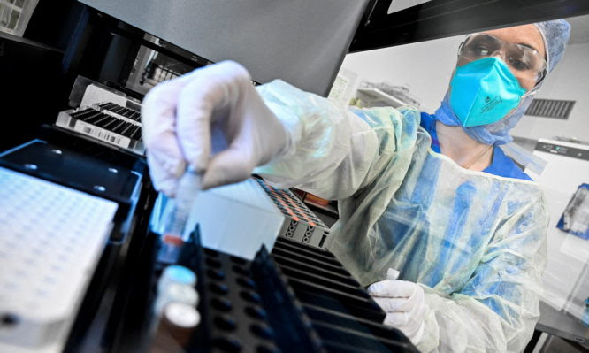 Πανευρωπαϊκή συστράτευση της Φαρμακοβιομηχανίας για την αντιμετώπιση του COVID-19