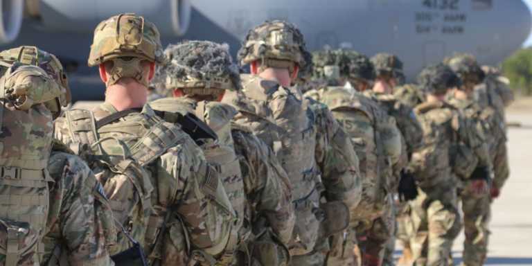 Γερμανία: Αντίθετη στην απόφαση Τραμπ για απομάκρυνση των Αμερικανών στρατιωτών