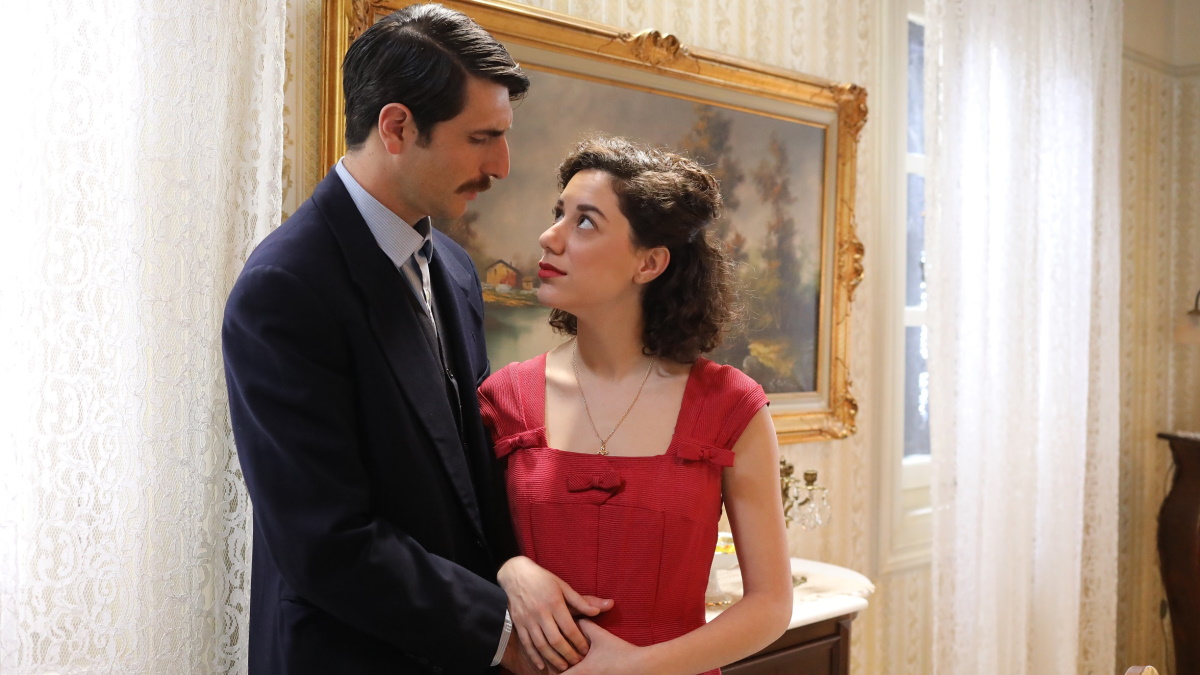 Σοκαριστική εξέλιξη για την Πηνελόπη στις Άγριες Μέλισσες!