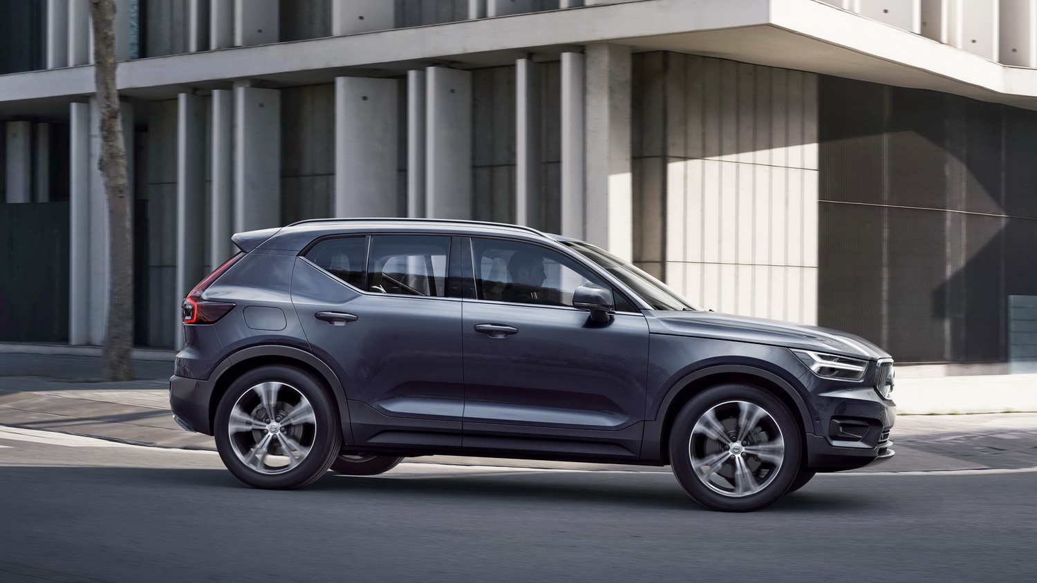 XC40 Inscription, in Denim Blue metallic