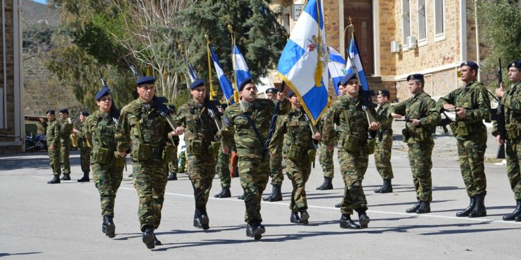 Θετικός στον κορονοϊό ανθυπολοχαγός που υπηρετεί στην Χίο και νοσηλεύεται στο 401 ΓΣΝ