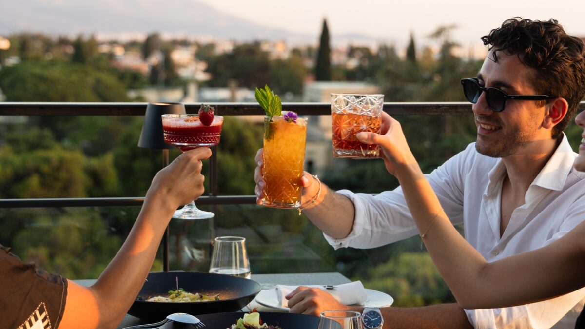 Nobilis Rooftop: Ένα αγαπημένο στέκι που μοιάζει σαν να αιωρείται στον ουρανό της Κηφισιάς