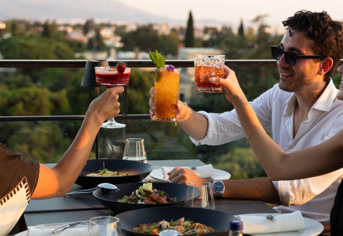 Nobilis Rooftop: Ένα αγαπημένο στέκι που μοιάζει σαν να αιωρείται στον ουρανό της Κηφισιάς
