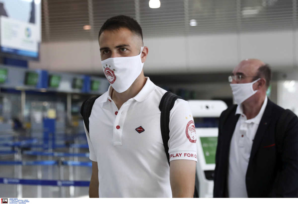 Με μάσκες αναχώρησε ο Ολυμπιακός για Θεσσαλονίκη (pics)