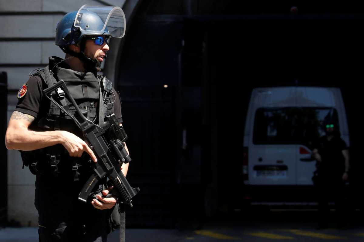 Γαλλία: “Η αστυνομία μας δεν είναι ρατσιστική” – Απαγορεύτηκε διαδήλωση στη μνήμη του Ανταμά Τραορέ