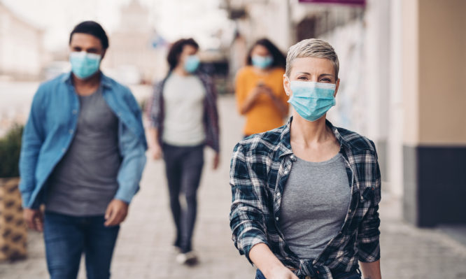 Κορονοϊός: Πόσο επηρεάζουν οι μάσκες το δεύτερο κύμα της πανδημίας