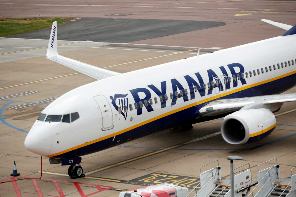 Ryanair: Προειδοποίηση για βόμβα σε αεροπλάνο – 2 συλλήψεις