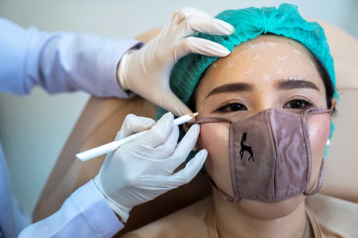 Ταϊλάνδη: Προστατευτική μάσκα ομορφιάς κατά του κορονοϊού (pics)