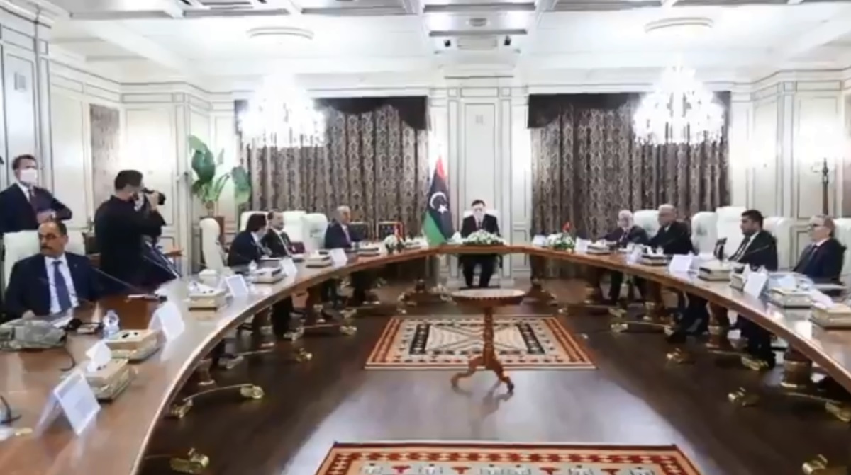 Λιβύη: Αιφνιδιαστική επίσκεψη Τσαβούσογλου και Καλίν στην Τρίπολη – Συνάντηση με τον Σάρατζ (video, pics)