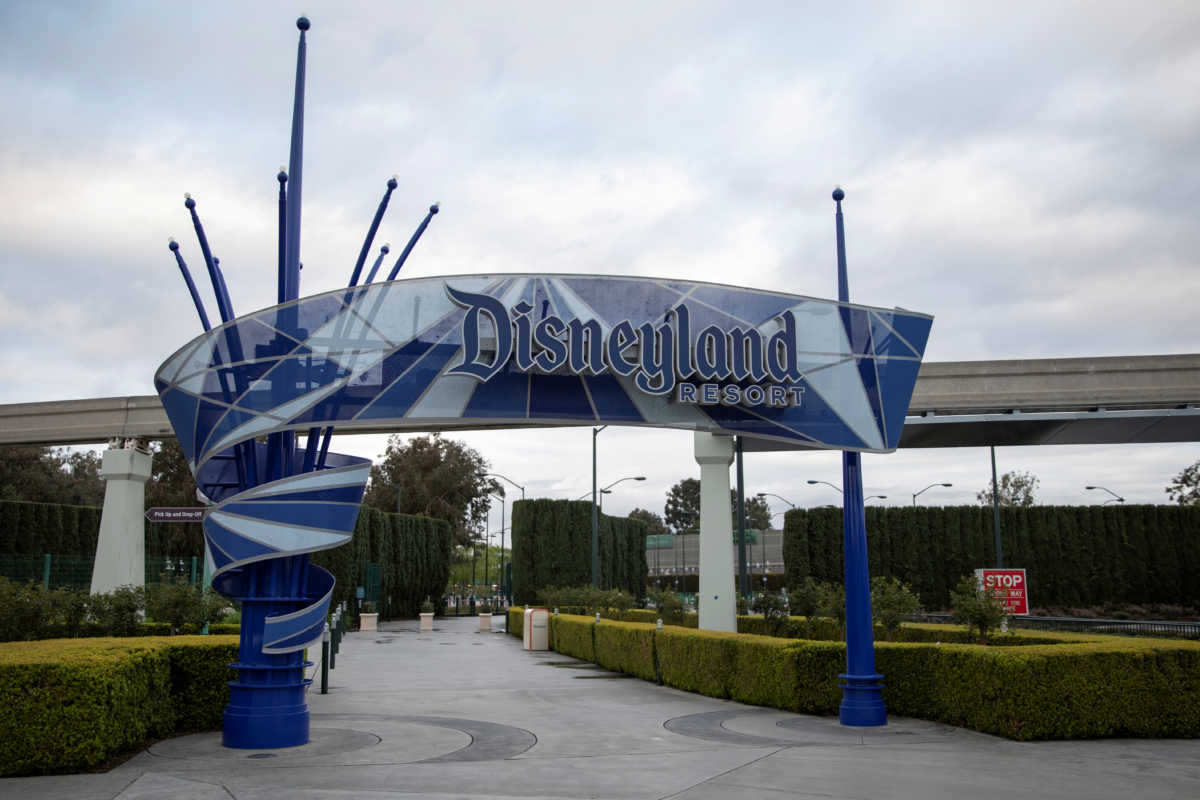 Ο κορονοϊός καθυστερεί το άνοιγμα των θεματικών πάρκων της Disney στην Καλιφόρνια