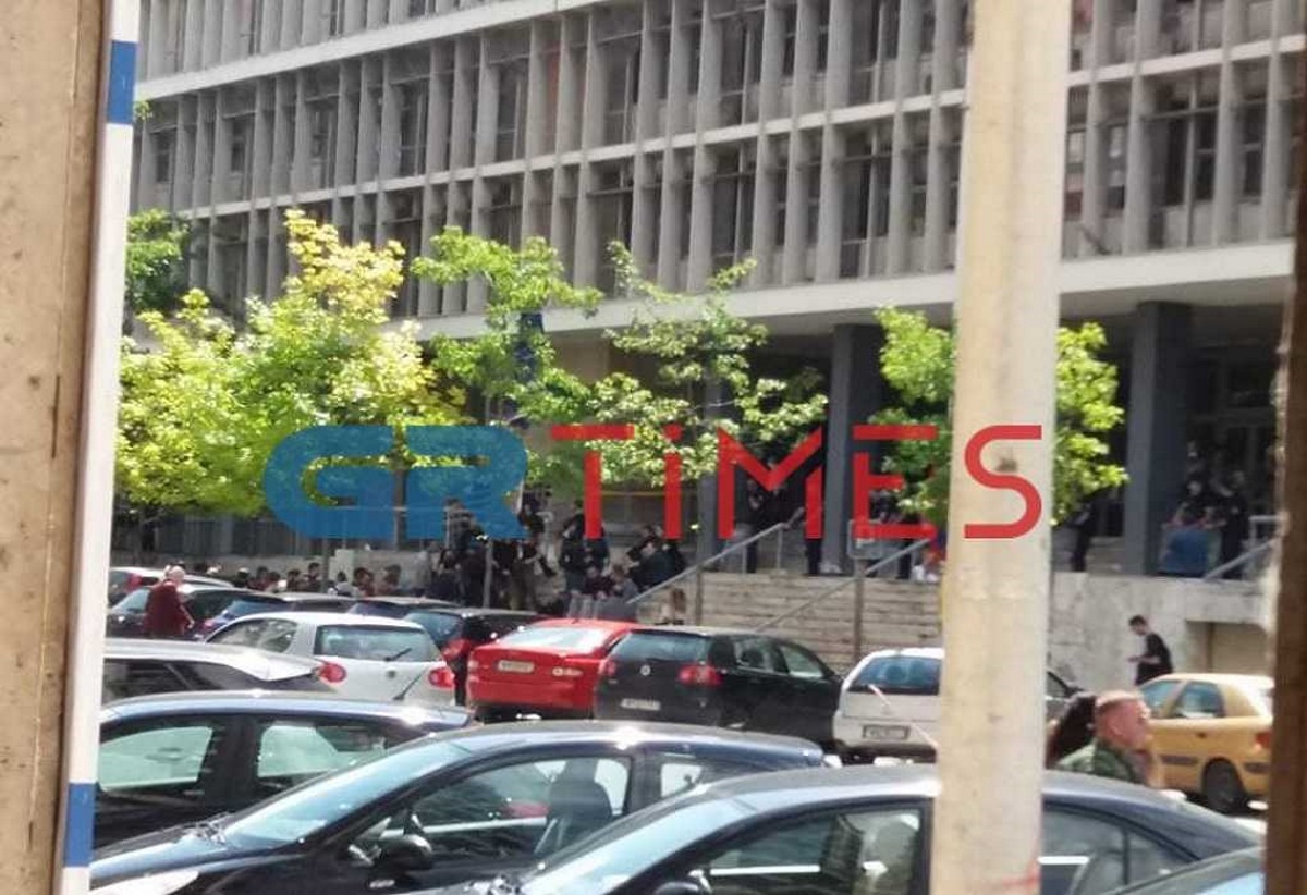 Δεν είπαν λέξη! Ελεύθεροι οι αντιεξουσιαστές για τα εκρηκτικά στο σπίτι του Δημήτρη Σταμάτη