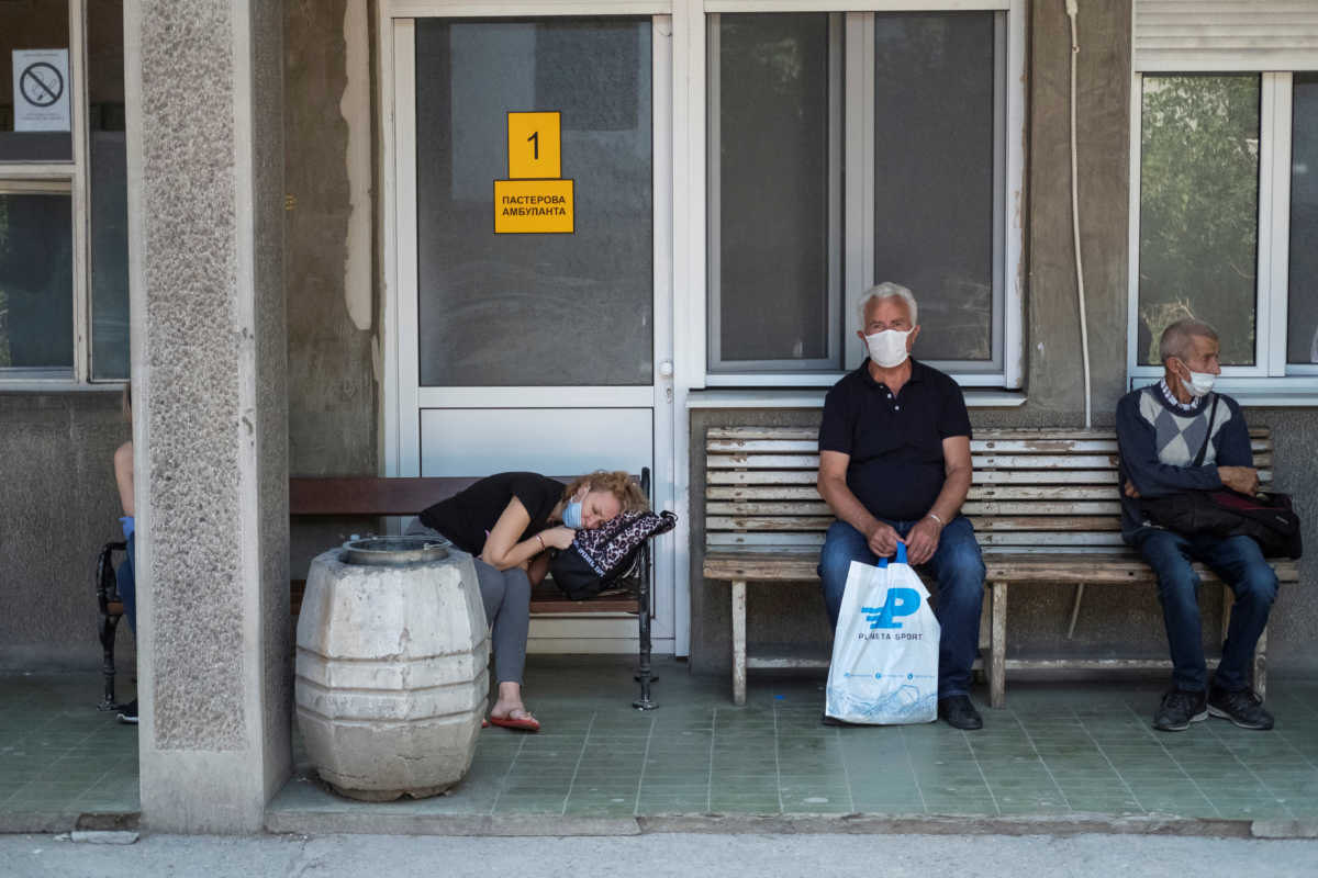 Τρομάζει ο κορονοϊός – Πολλαπλά και χρόνια τα προβλήματα υγείας που προκαλεί