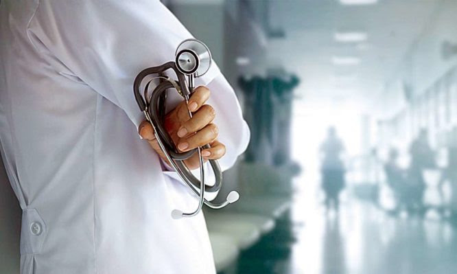 Ελληνική Αντικαρκινική Εταιρεία: Να διερευνηθεί άμεσα η ύπαρξη συνεργών του “ψευτογιατρού”