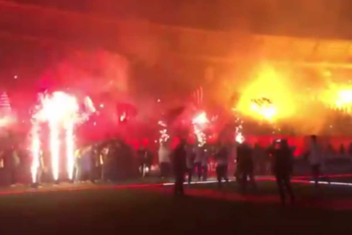 Κανένας κορονοϊός στη Σερβία: Πάνω από 20.000 οπαδοί στο γήπεδο (video)