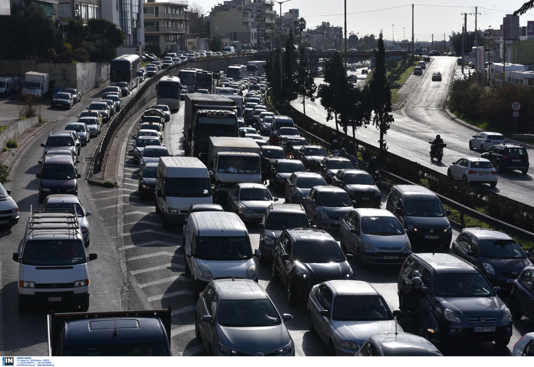 Καθαρά Δευτέρα: 71.140 οχήματα έχουν επιστρέψει στην Αττική – Αυξημένη η κίνηση