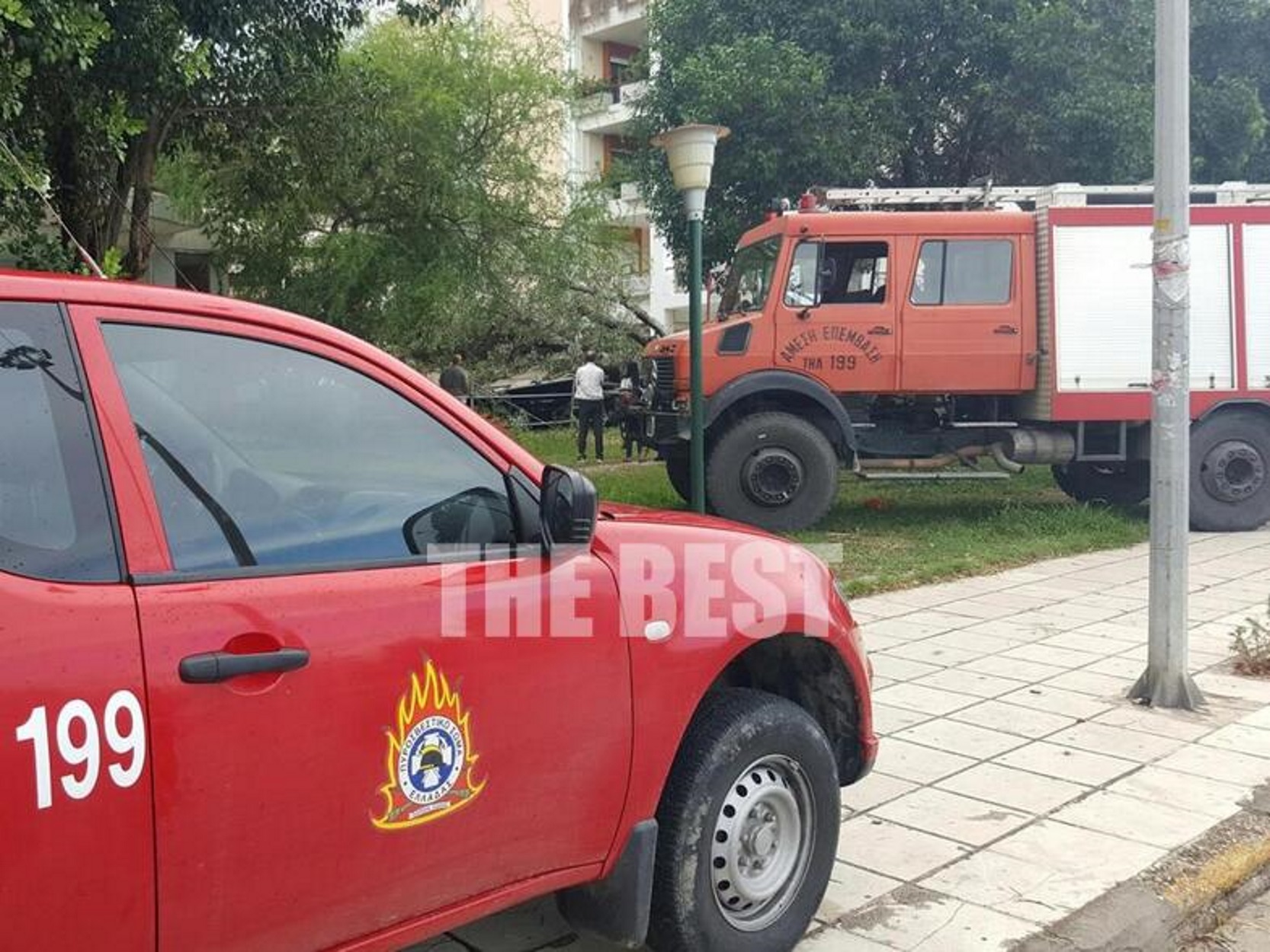 Φλεγόμενη νταλίκα στην Πάτρα – Επιχείρηση της Πυροσβεστικής