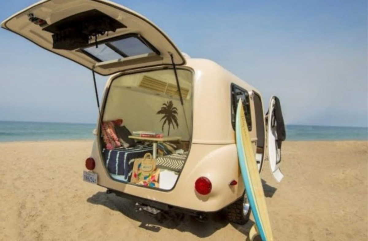 Το ρετρό τροχόσπιτο που όλοι θέλουμε για τις καλοκαιρινές διακοπές μας