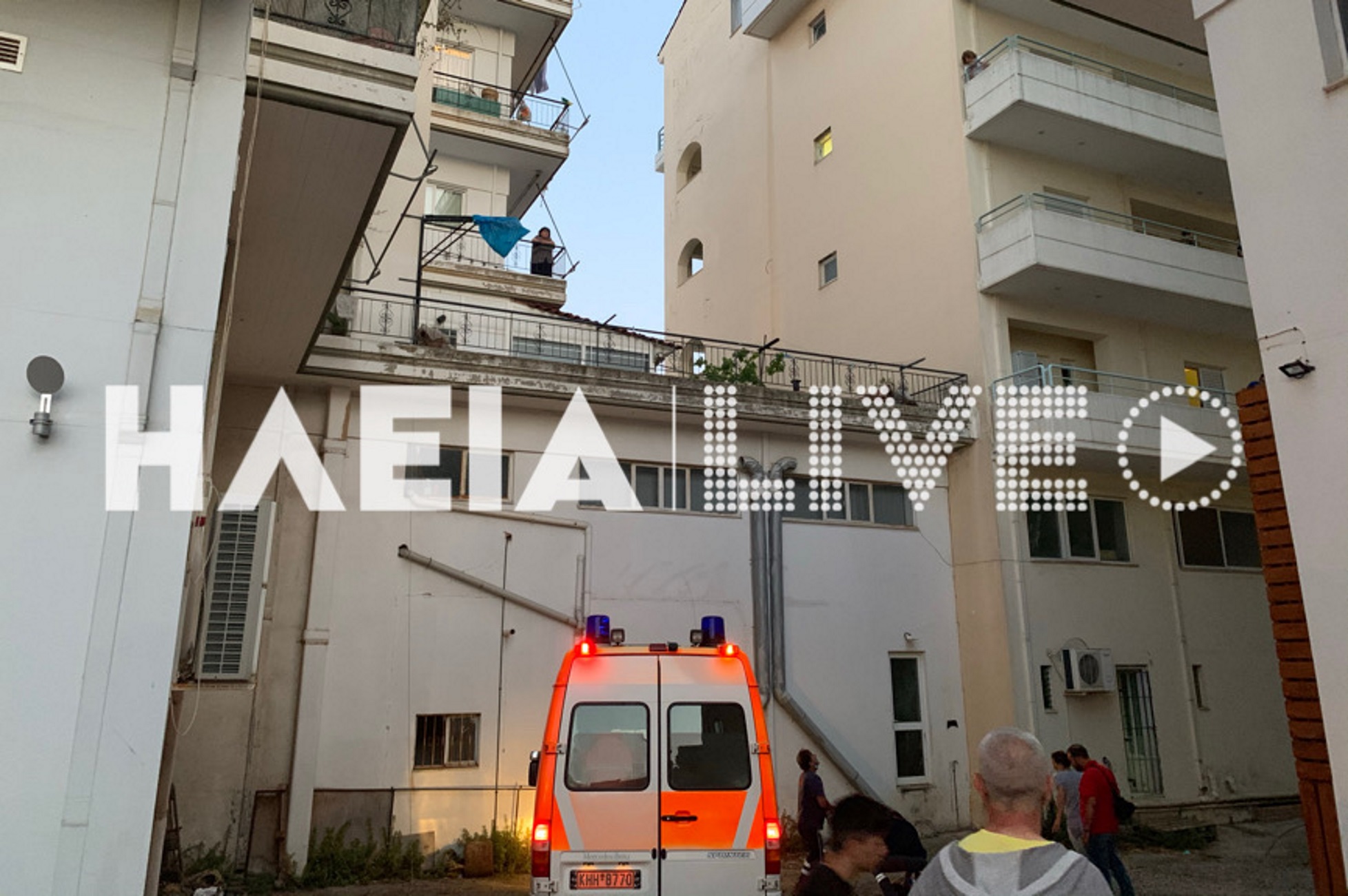 Πύργος: Ανέβηκε στην ταράτσα να καθαρίσει και σκοτώθηκε! Συγκλονίζει η πτώση θανάτου του νεαρού (Φωτό)