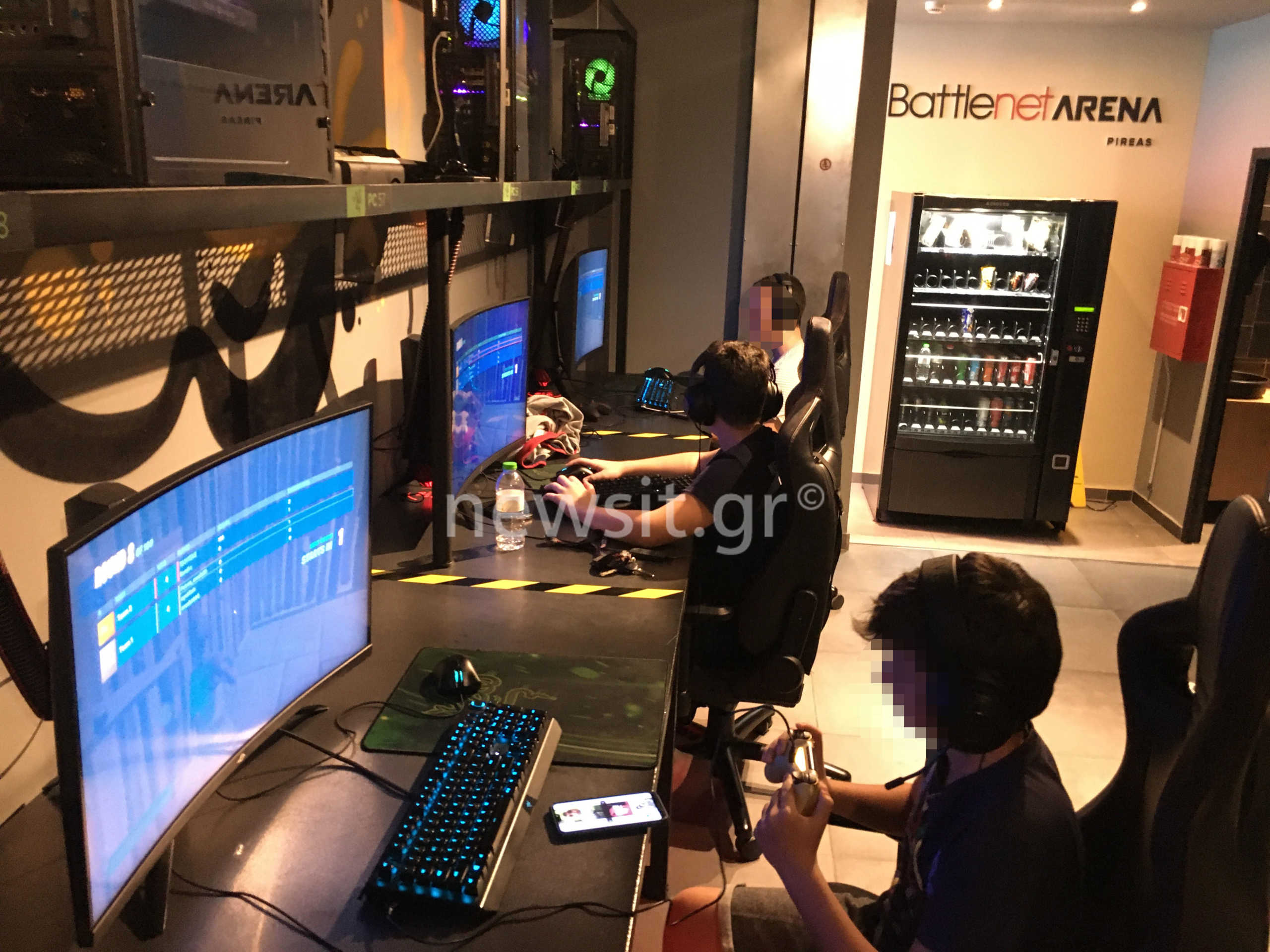 Έτσι άνοιξαν τα internet cafe: Με το… αντισηπτικό στο χέρι οι εργαζόμενοι