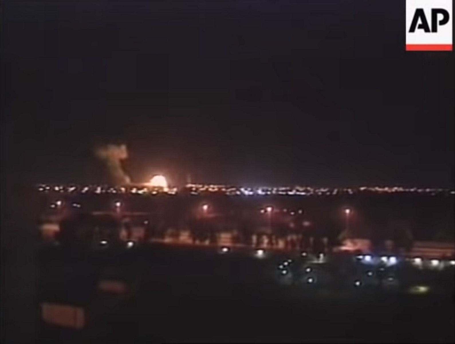 Σε «πόλεμο» η Βαγδάτη! Ρουκέτες χτύπησαν την πράσινη ζώνη – Σήμανε συναγερμό η πρεσβεία των ΗΠΑ (vid)