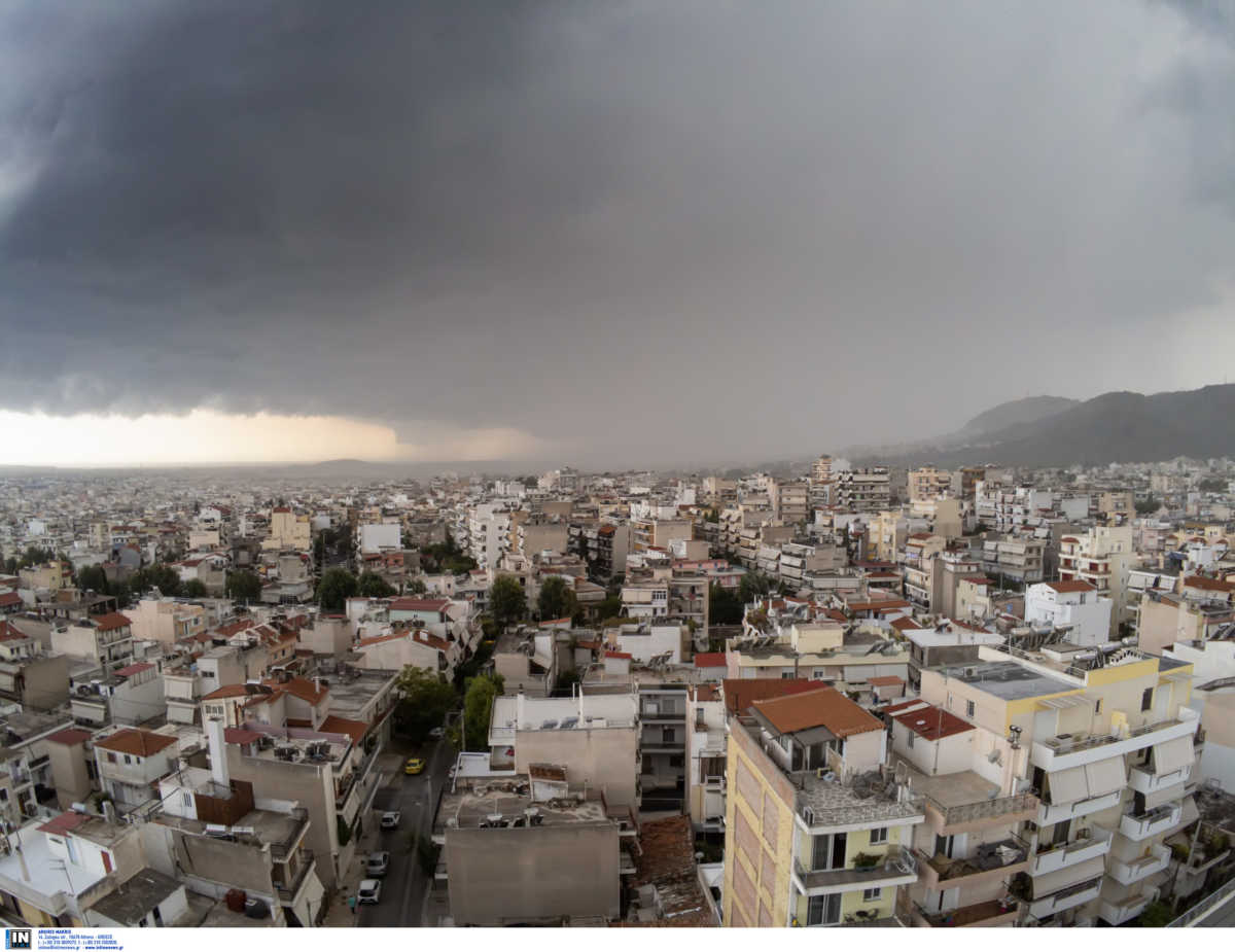 Καιρός – Meteo: Αγριεύει από το βράδυ του Σαββάτου με καταιγίδες και αφρικανική σκόνη