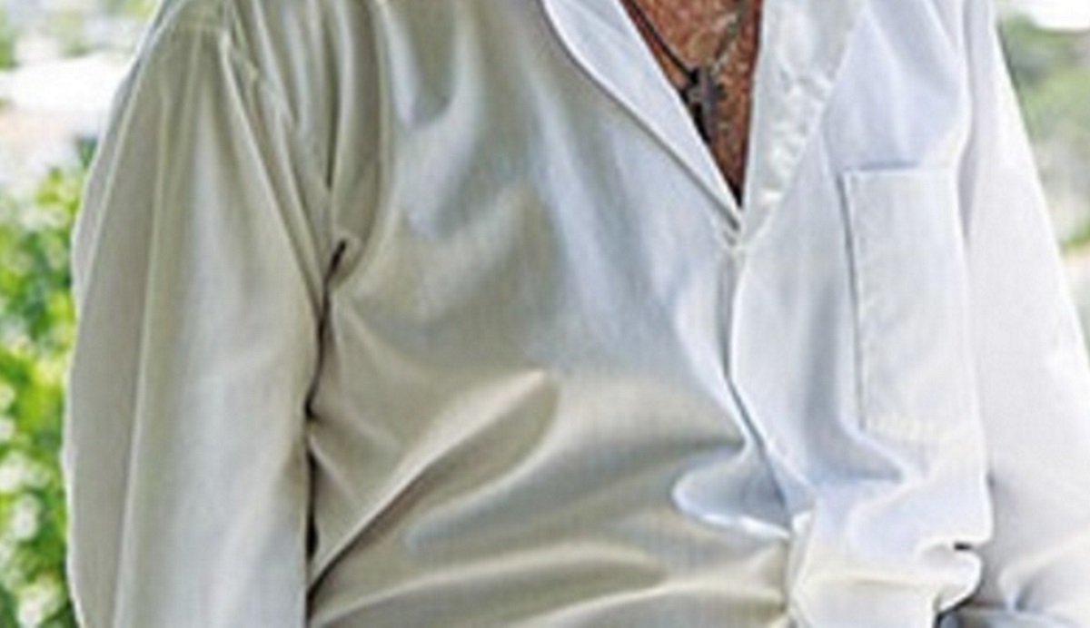 Έλληνας τραγουδιστής εξομολογείται: «Μπήκα στο δρόμο του Κυρίου, έφυγα από την “κόλαση” του τραγουδιού»