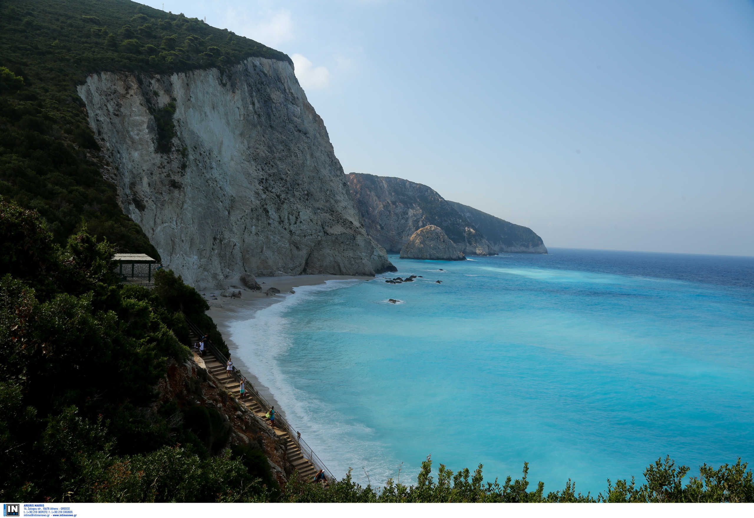 Λευκάδα: Σανίδα σωτηρίας οι Έλληνες τουρίστες! Μικρό το καλάθι των προσδοκιών για τους Ευρωπαίους