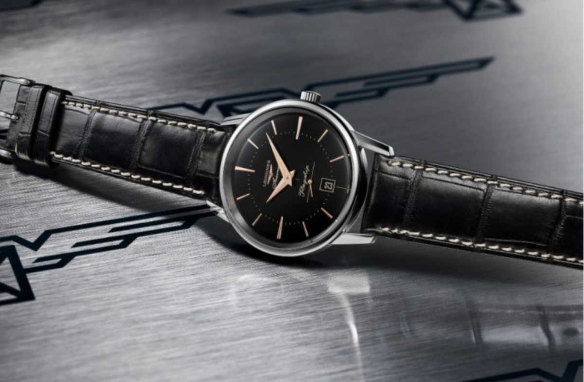 Το νέο ολόμαυρο ρολόι της Longines διαθέτει ένα καθηλωτικό καντράν